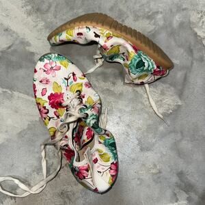 Foldy Shoes Women's 7.5 Floral Lace Up Flexible EU 38 Flats